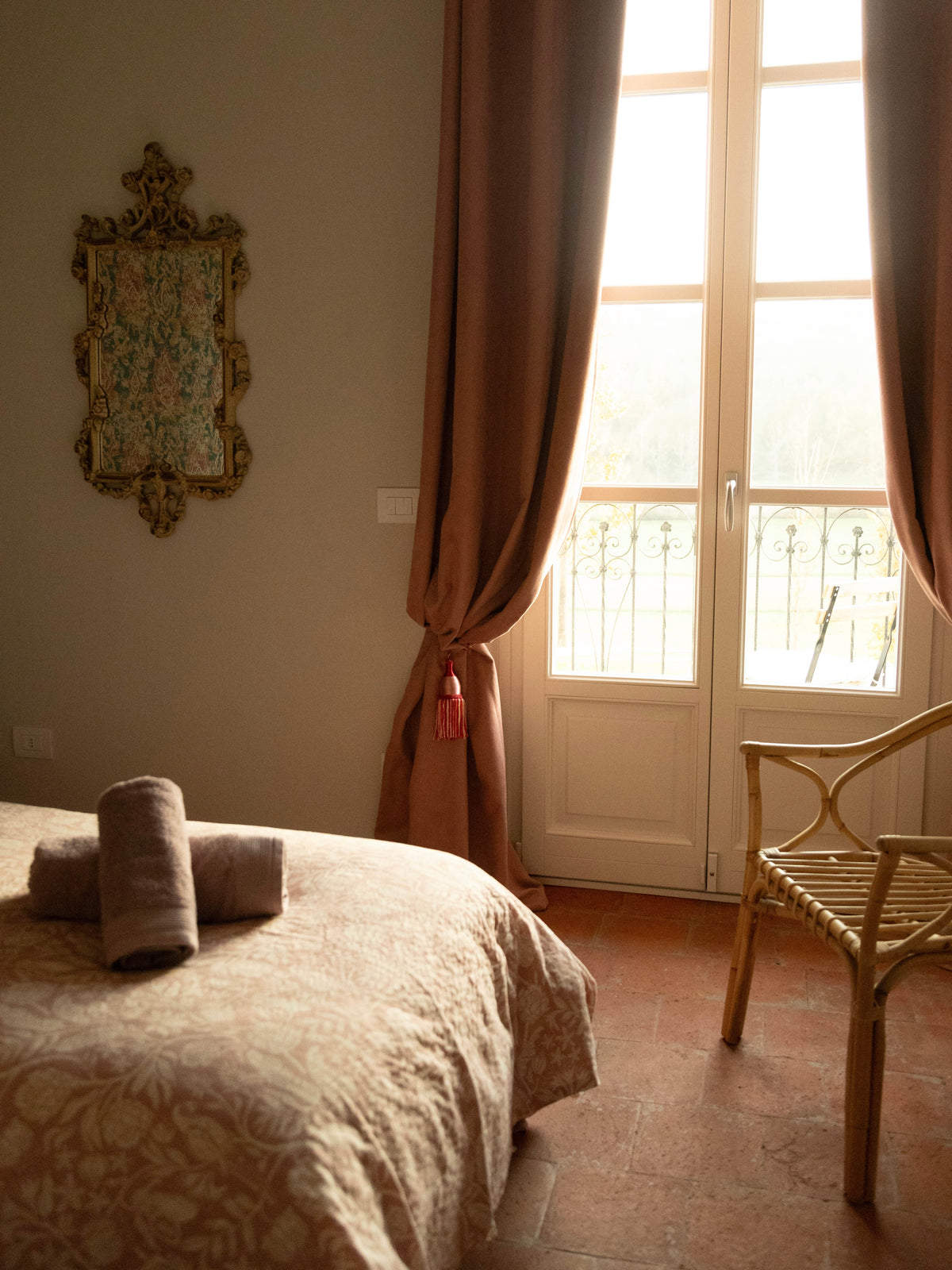 WEEKEND OLISTICO YOGA & NATUROPATIA RETREAT MONFERRATO 13-15 NOVEMBRE conferma la tua presenza versando ora l’acconto!